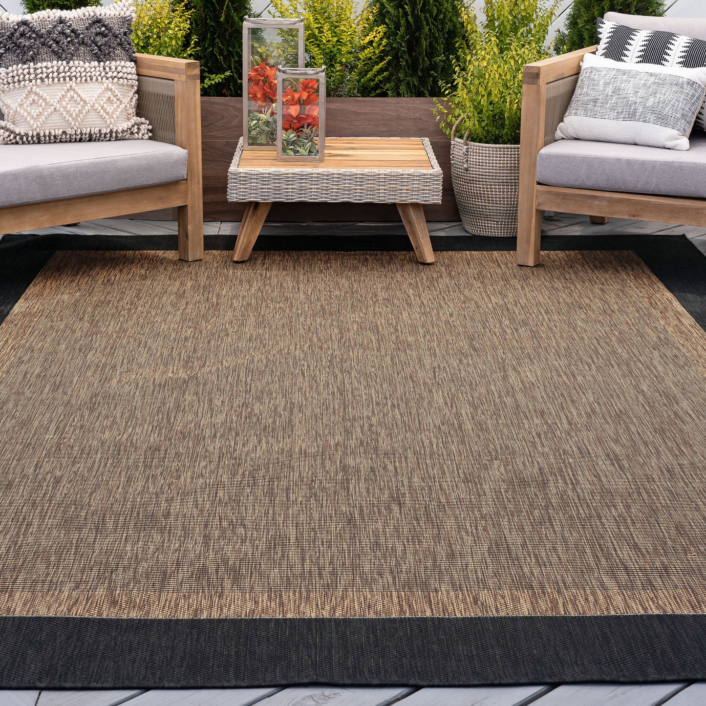 Tayse Solid Border Area Rug ECO12-Dania Transitional Flat Weave Indoor/Outdoor Polypropylene