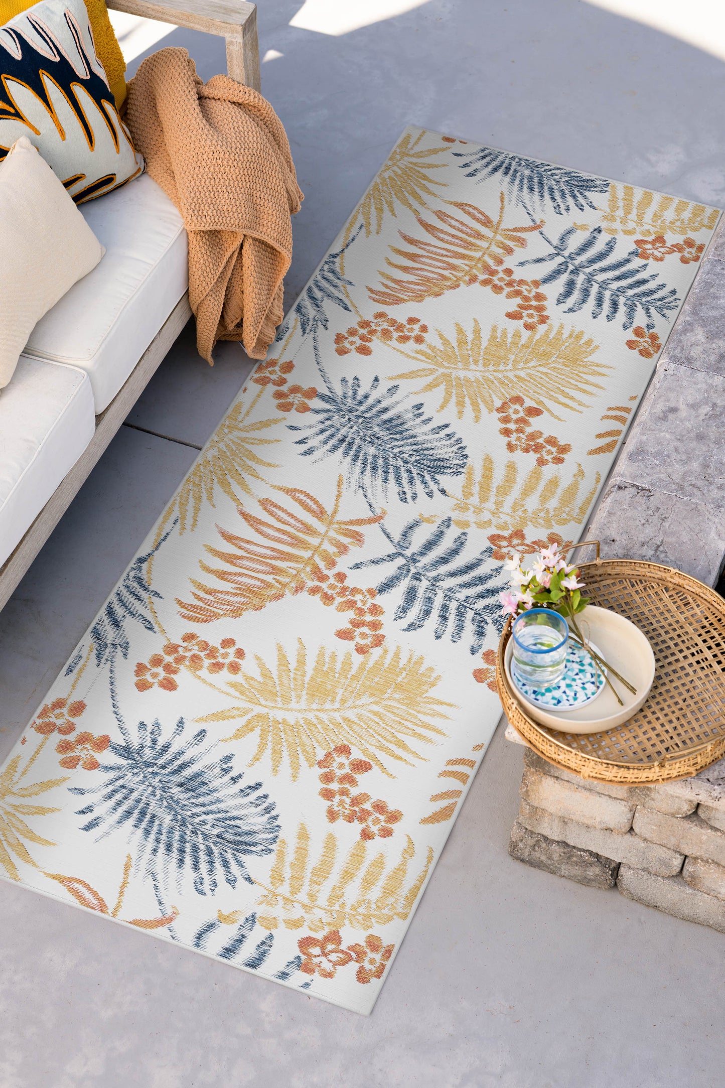 Tayse Floral Area Rug FLO12-Moreno Contemporary Flat Weave Indoor/Outdoor Polypropylene