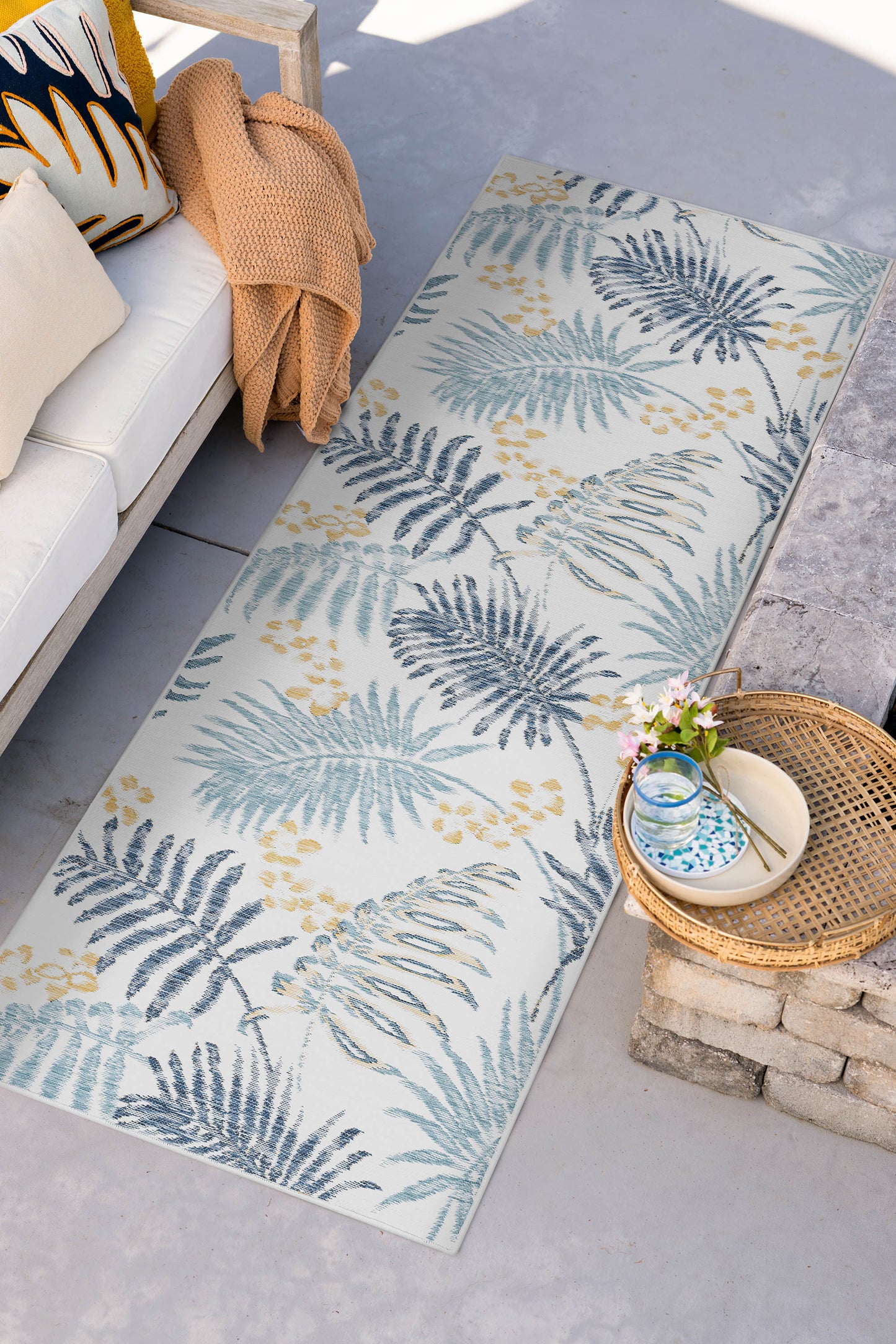 Tayse Floral Area Rug FLO12-Moreno Contemporary Flat Weave Indoor/Outdoor Polypropylene