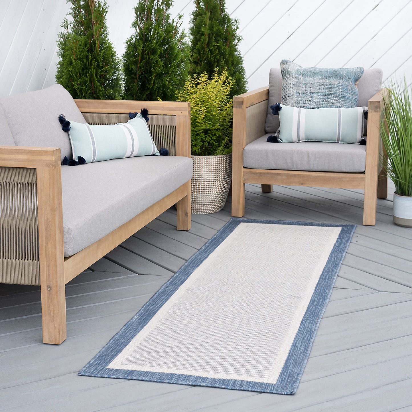 Tayse Solid Border Area Rug ECO12-Dania Transitional Flat Weave Indoor/Outdoor Polypropylene