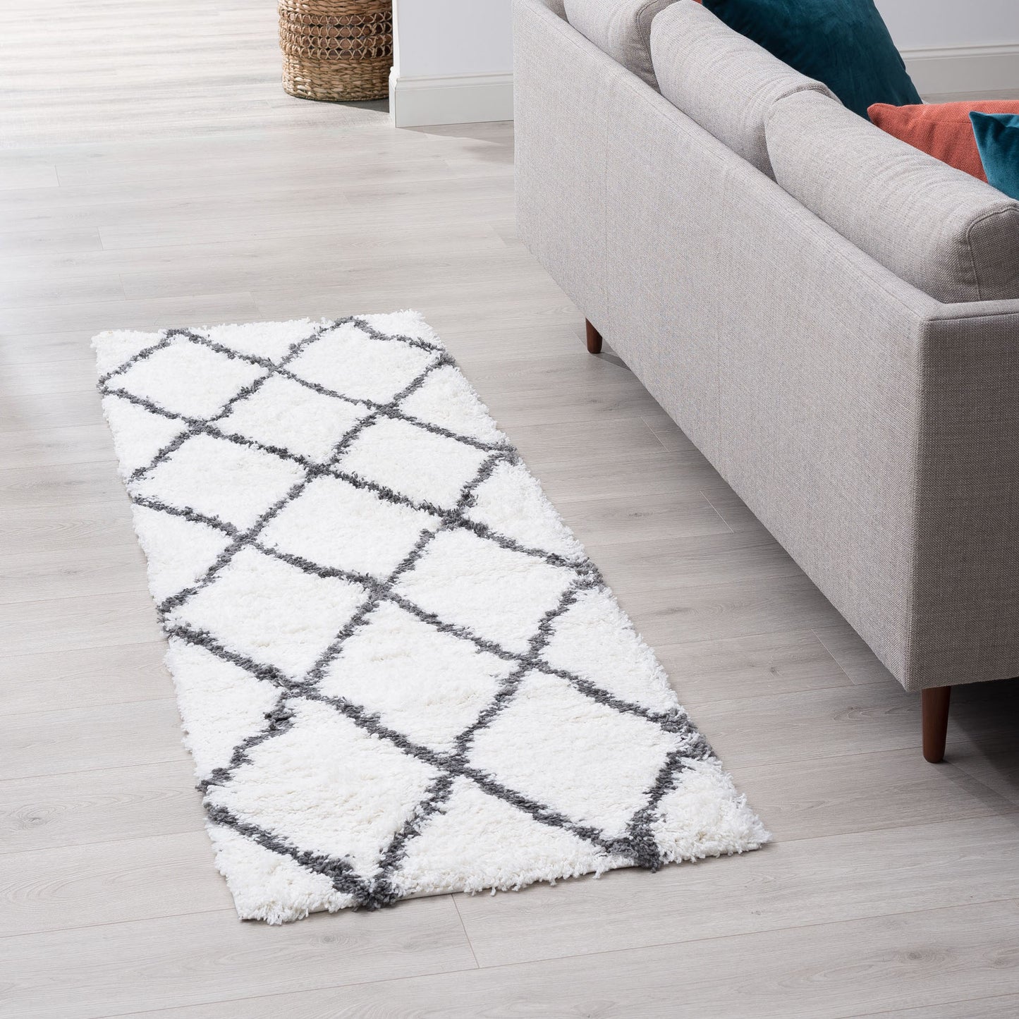 Tayse Diamond Area Rug JRS11-Mira Contemporary Cut Pile Indoor Polypropylene