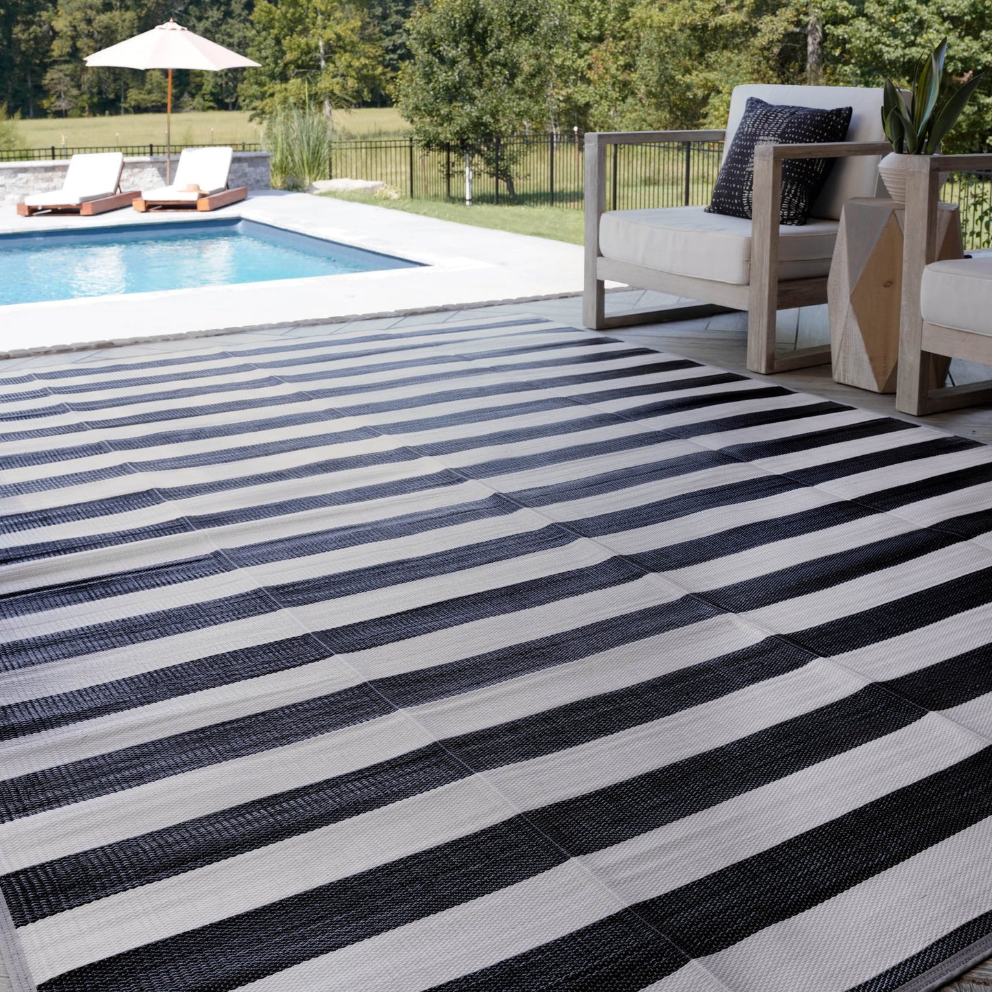 Tayse Stripes Area Rug LNA11-Simonson Contemporary Flat Weave Indoor/Outdoor Polypropylene