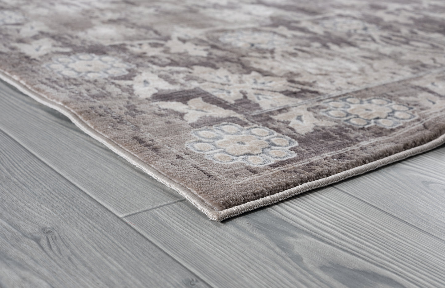 1805-Chester Synthetic Blend Indoor Area Rug by United Weavers