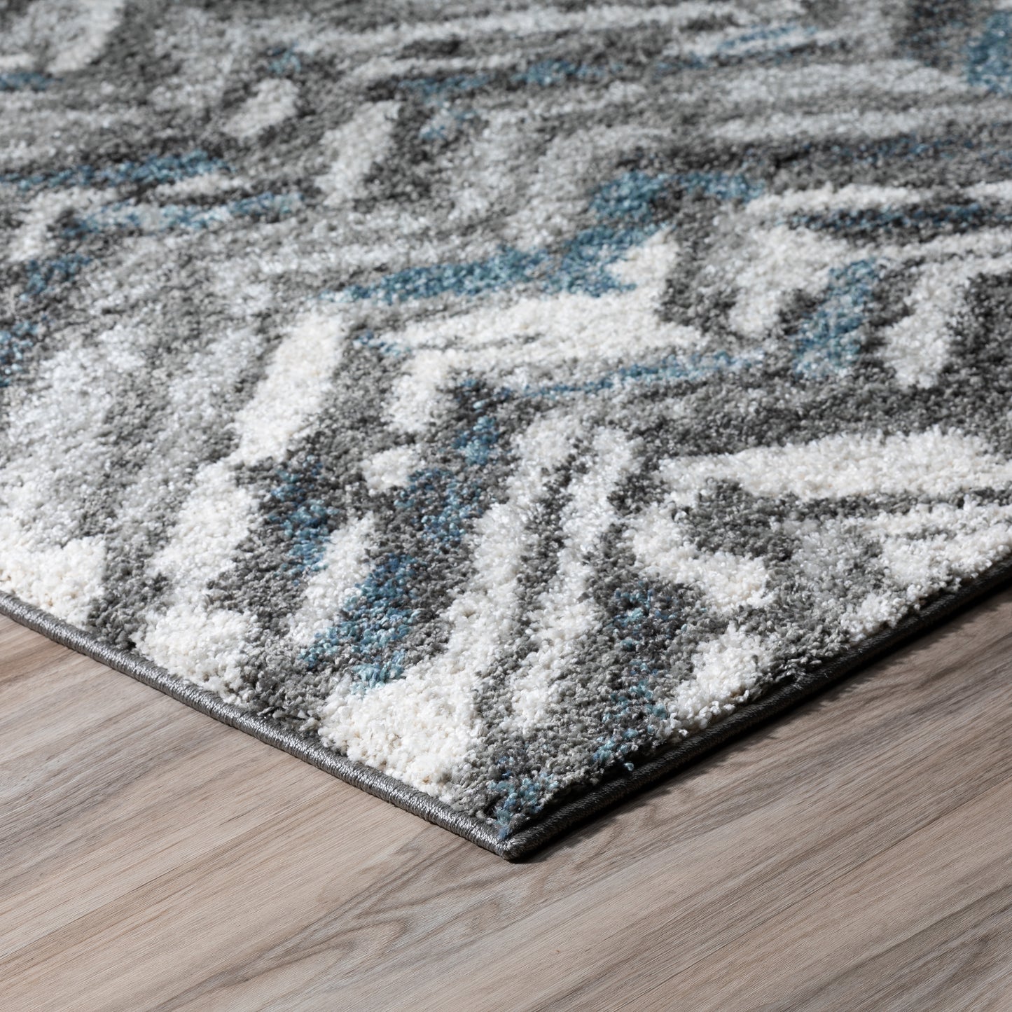 Rocco RC4 Machine Made Synthetic Blend Indoor Area Rug by Dalyn Rugs