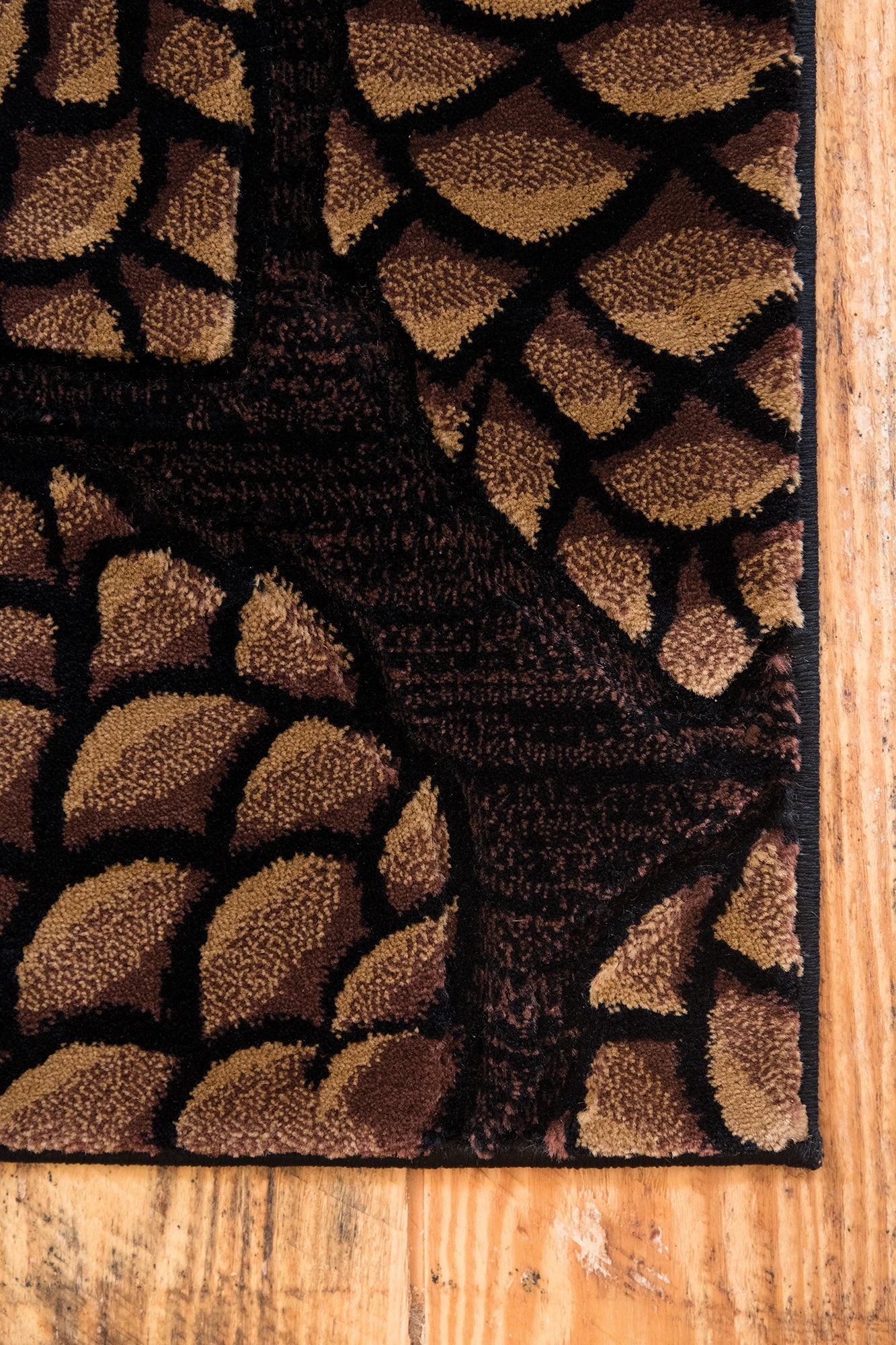 2055-Pine Border Synthetic Blend Indoor Area Rug by United Weavers