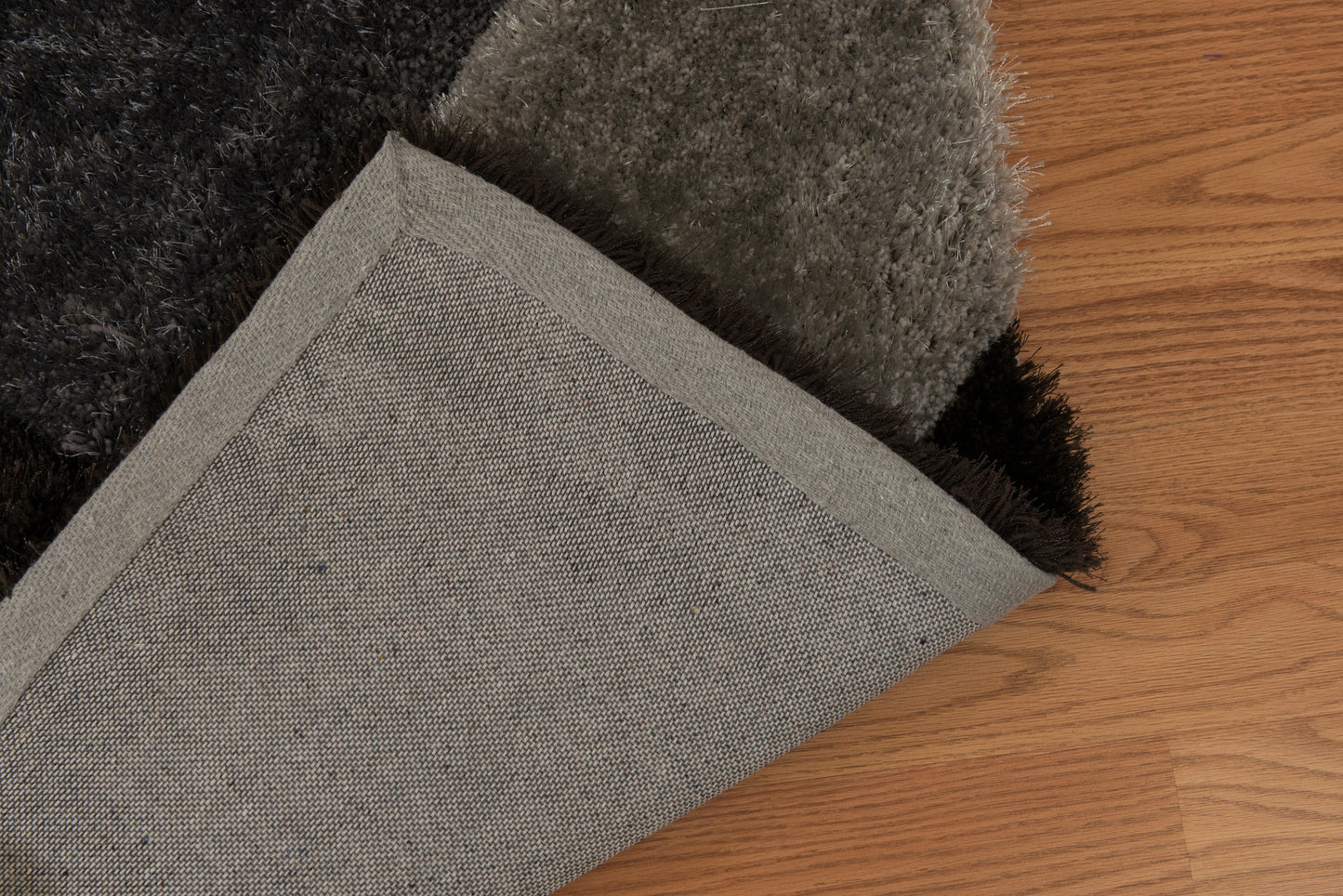 2100-Chichi Synthetic Blend Indoor Area Rug by United Weavers