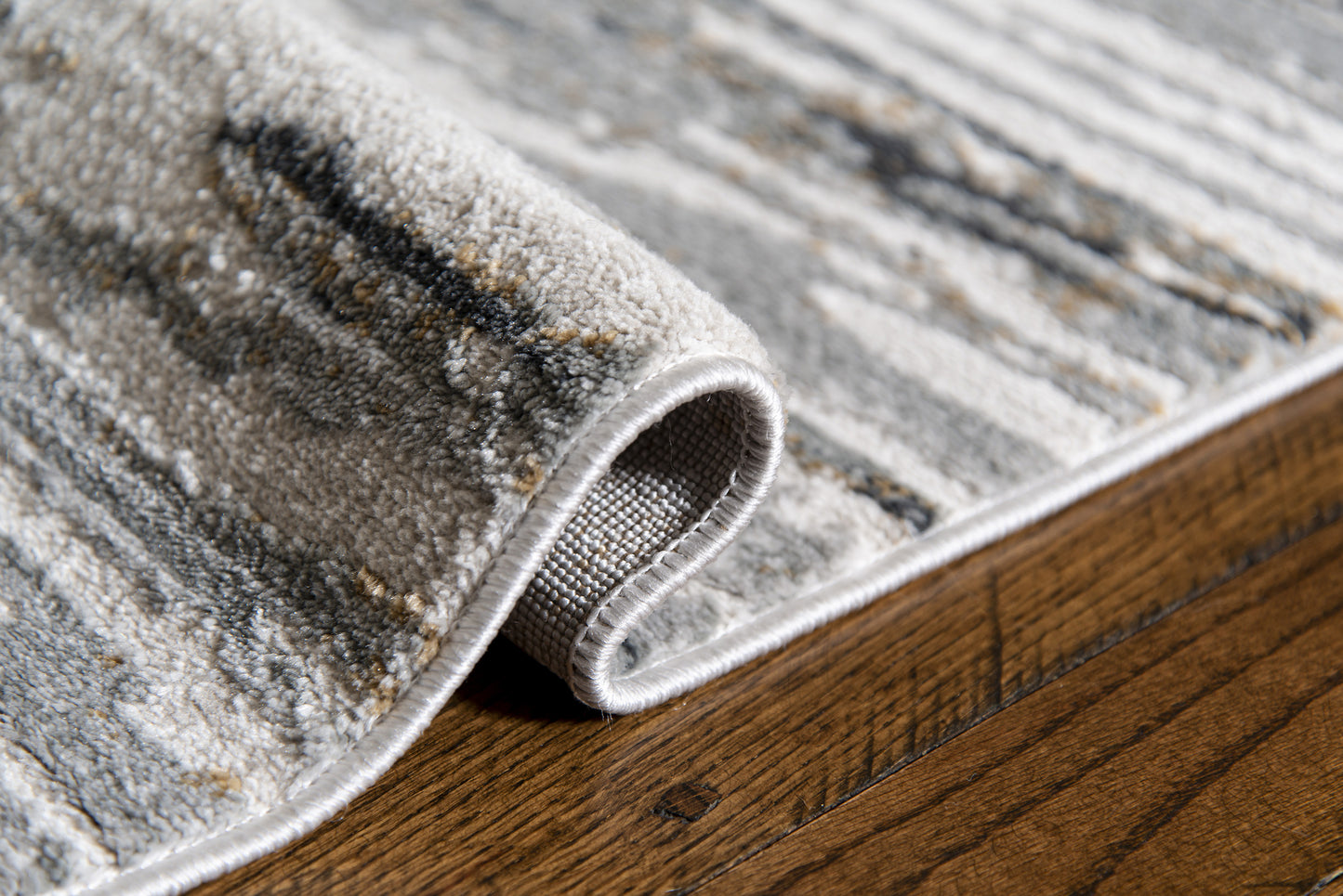 2610-Riseley Synthetic Blend Indoor Area Rug by United Weavers
