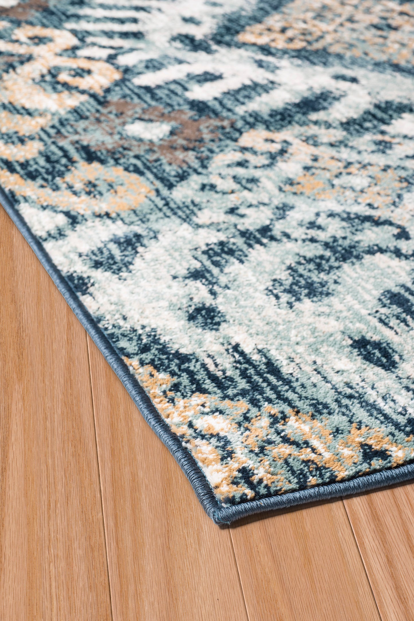 3001-Verazanno Synthetic Blend Indoor Area Rug by United Weavers