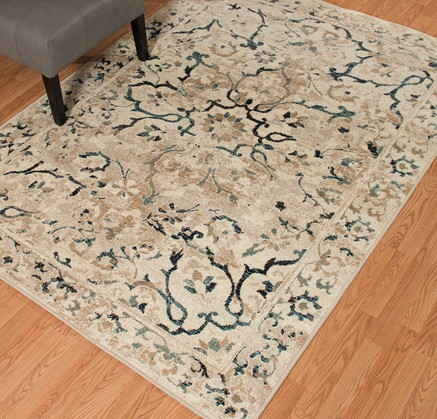3001-Villa_Bella Synthetic Blend Indoor Area Rug by United Weavers