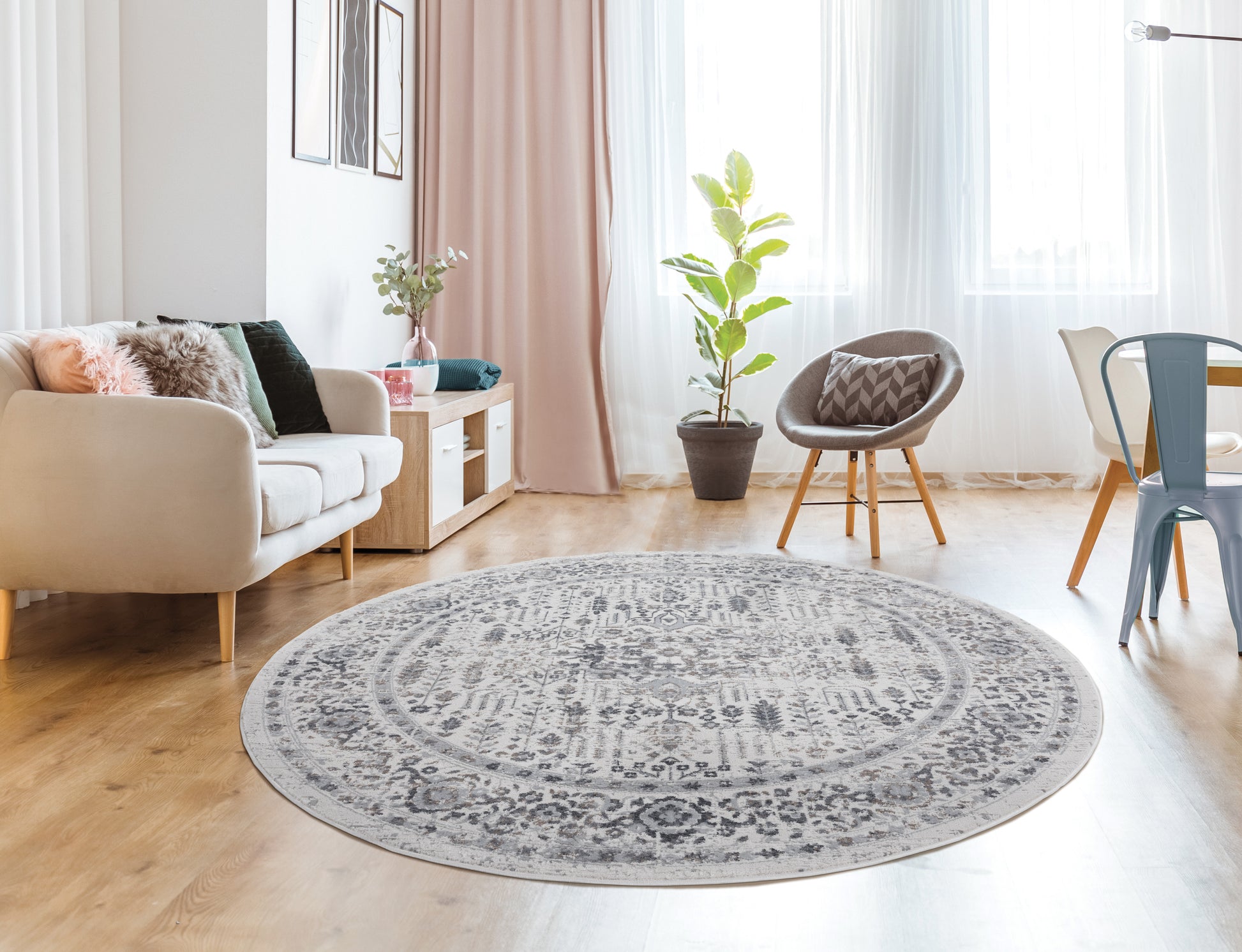 4540-Nixon Synthetic Blend Indoor Area Rug by United Weavers | Area Rug