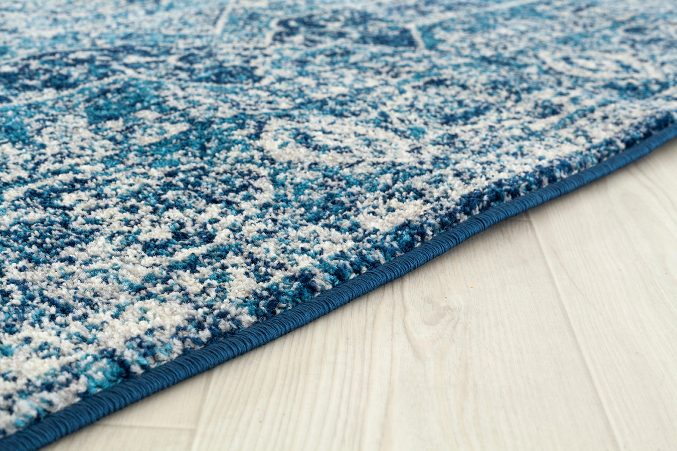 713-Britta Synthetic Blend Indoor Area Rug by United Weavers