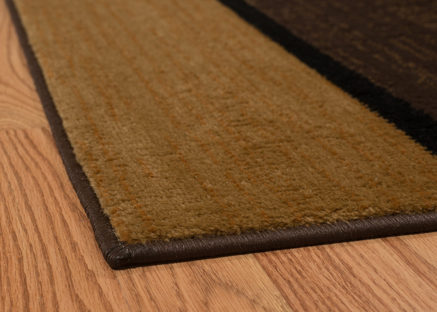 750-Rhombus Synthetic Blend Indoor Area Rug by United Weavers