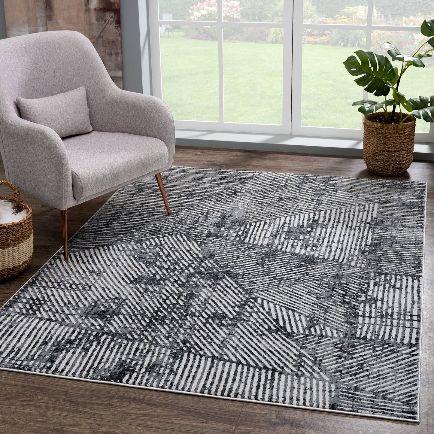 770-Moodys Synthetic Blend Indoor Area Rug by United Weavers