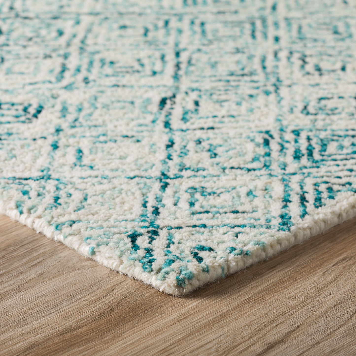 Zoe ZZ1 Hand Tufted Wool Indoor Area Rug by Dalyn Rugs