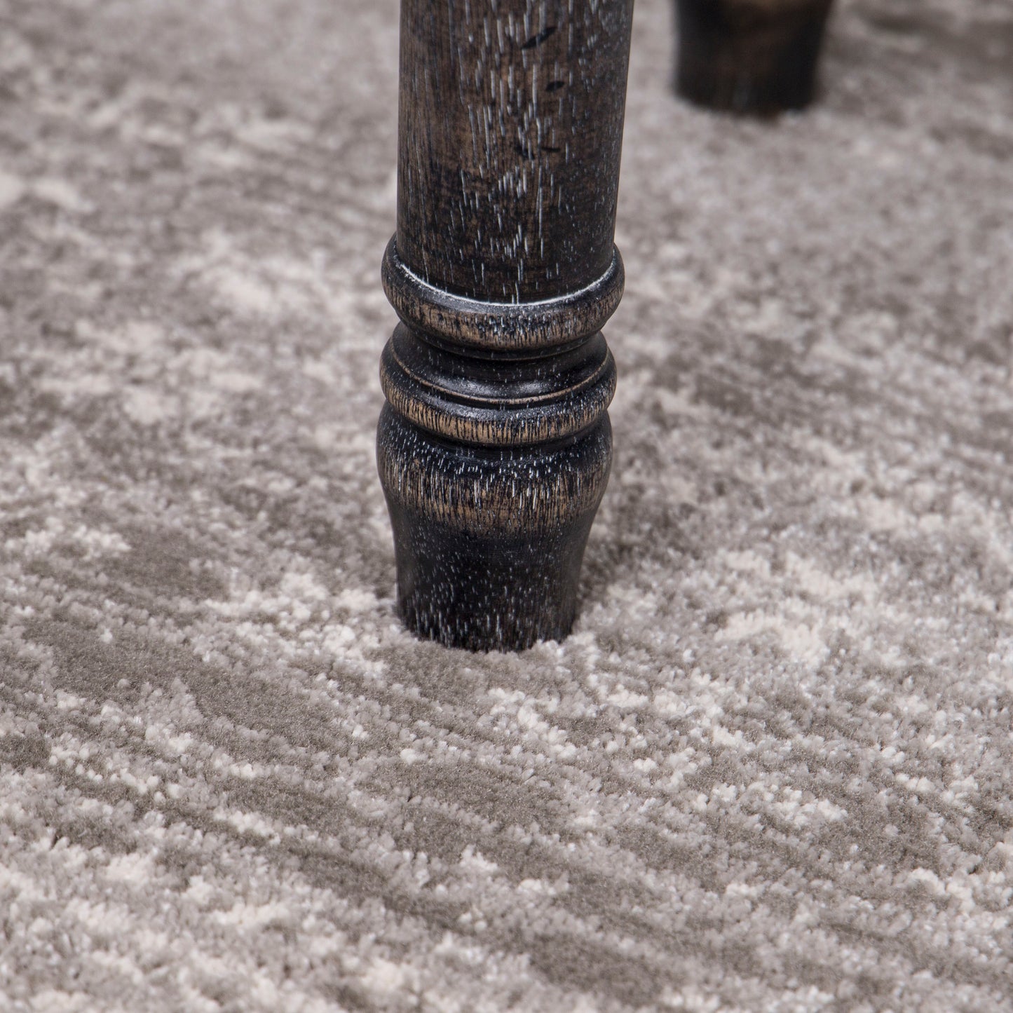 Illusions Thames Synthetic Blend Indoor Area Rug by Orian Rugs