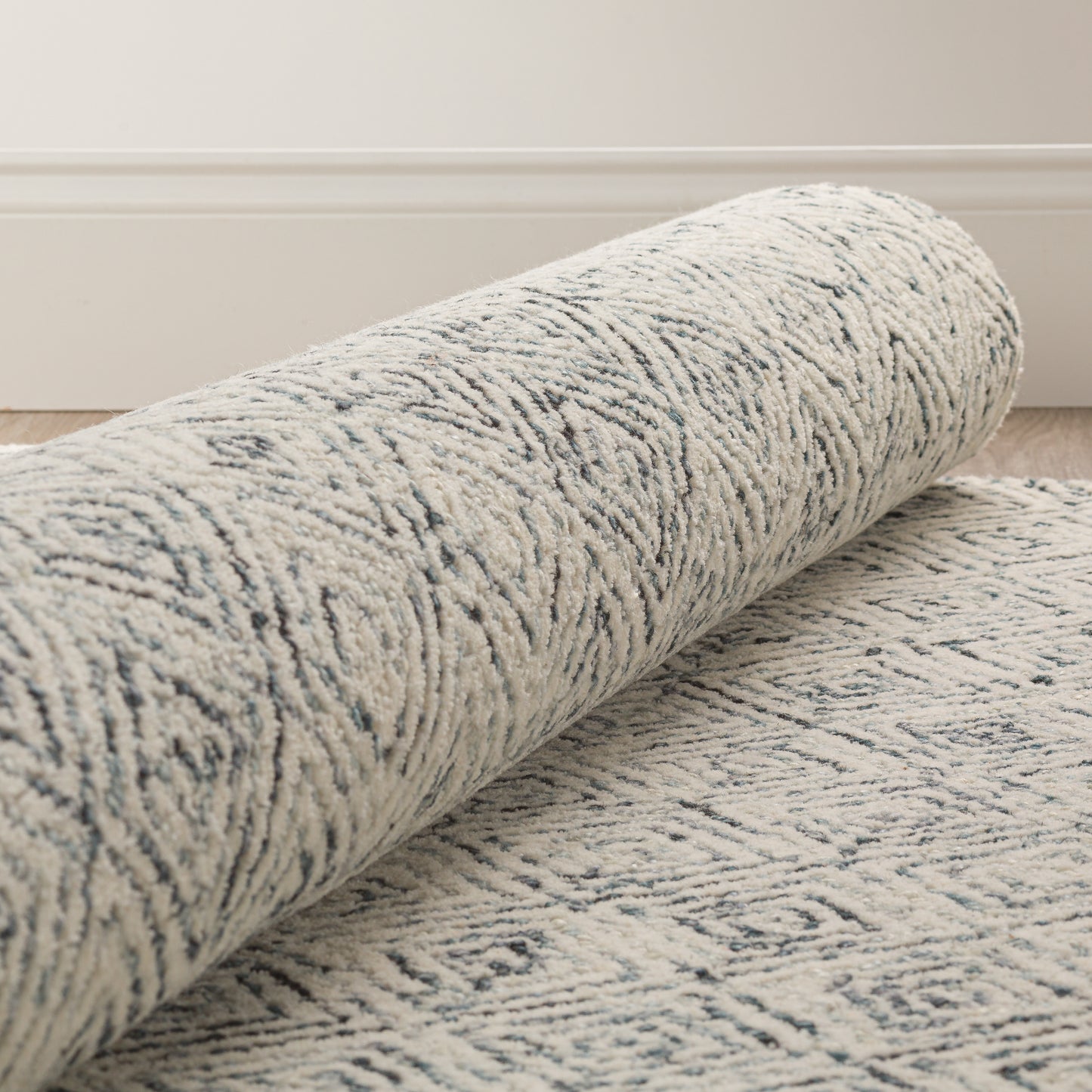 Zoe ZZ1 Hand Tufted Wool Indoor Area Rug by Dalyn Rugs