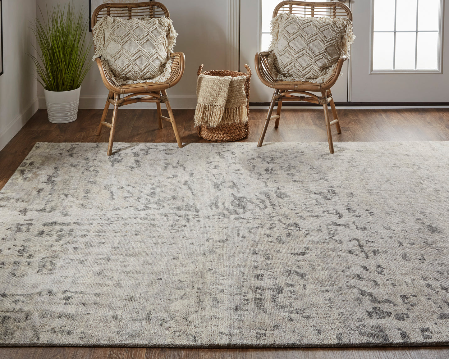 Wyman T6002 Hand Knotted Wool Indoor Area Rug by Feizy Rugs