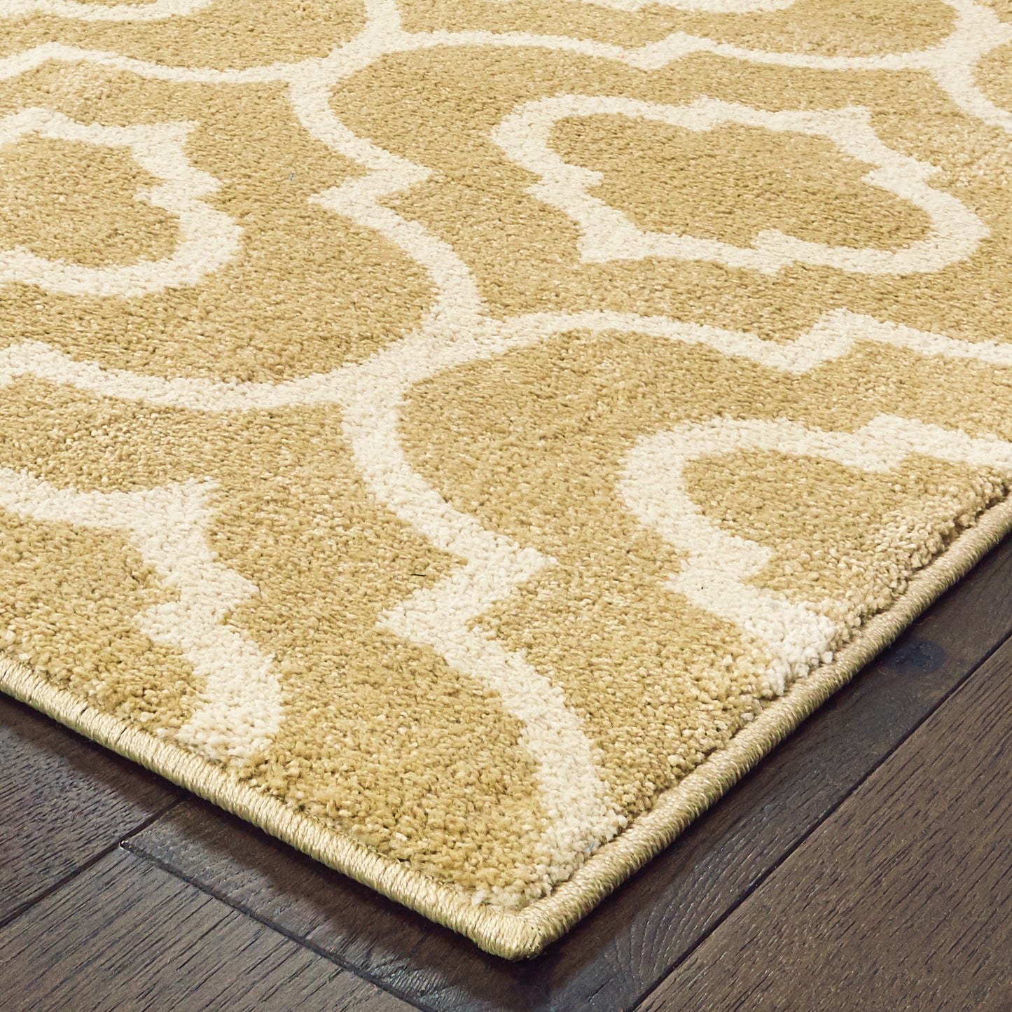CARSON Trefoil Power-Loomed Synthetic Blend Indoor Area Rug by Oriental Weavers
