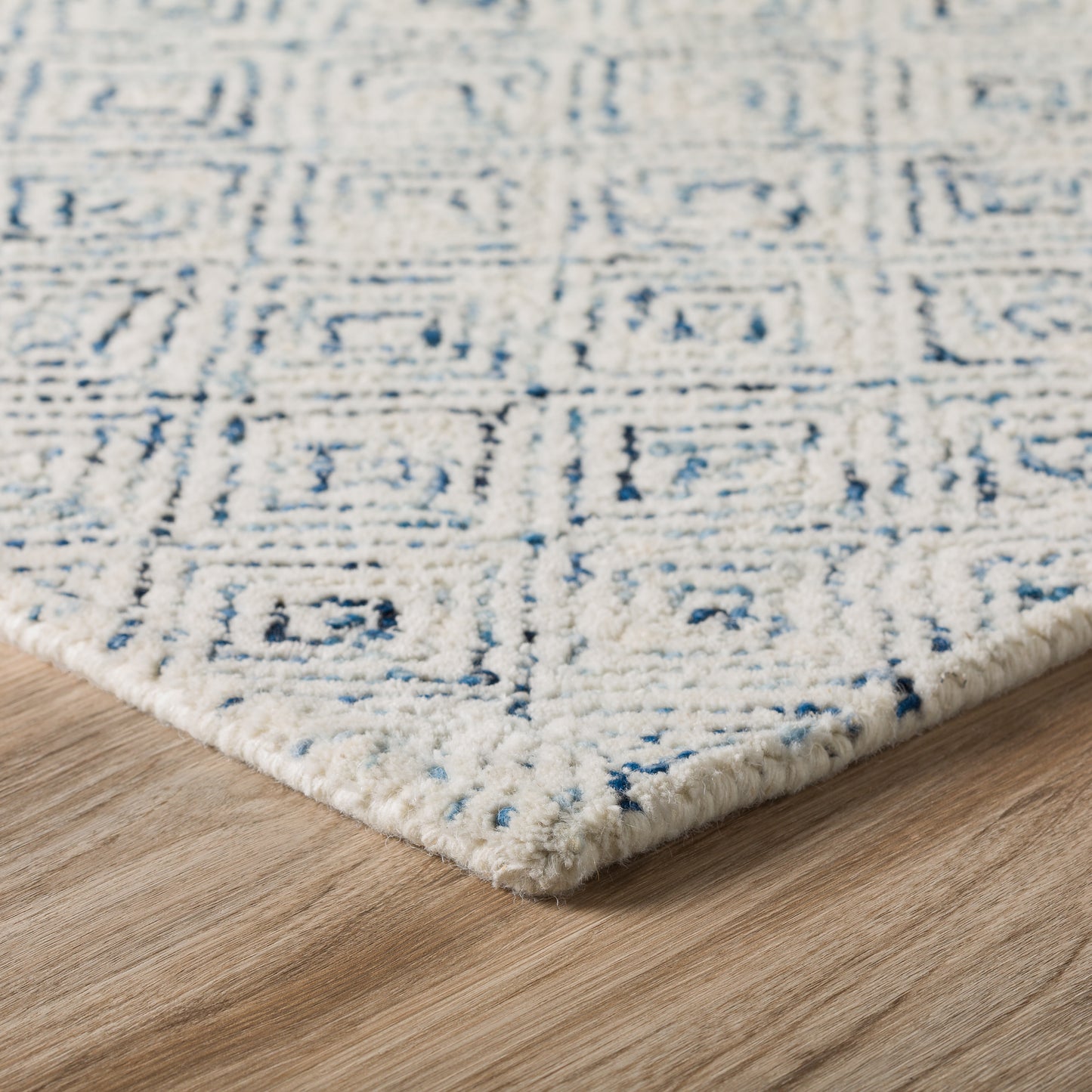 Zoe ZZ1 Hand Tufted Wool Indoor Area Rug by Dalyn Rugs