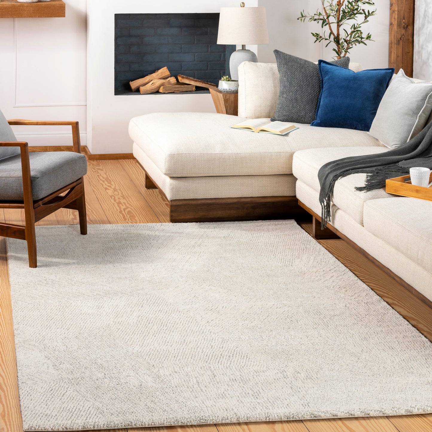 Gavic 26600 Machine Woven Synthetic Blend Indoor Area Rug by Surya Rugs