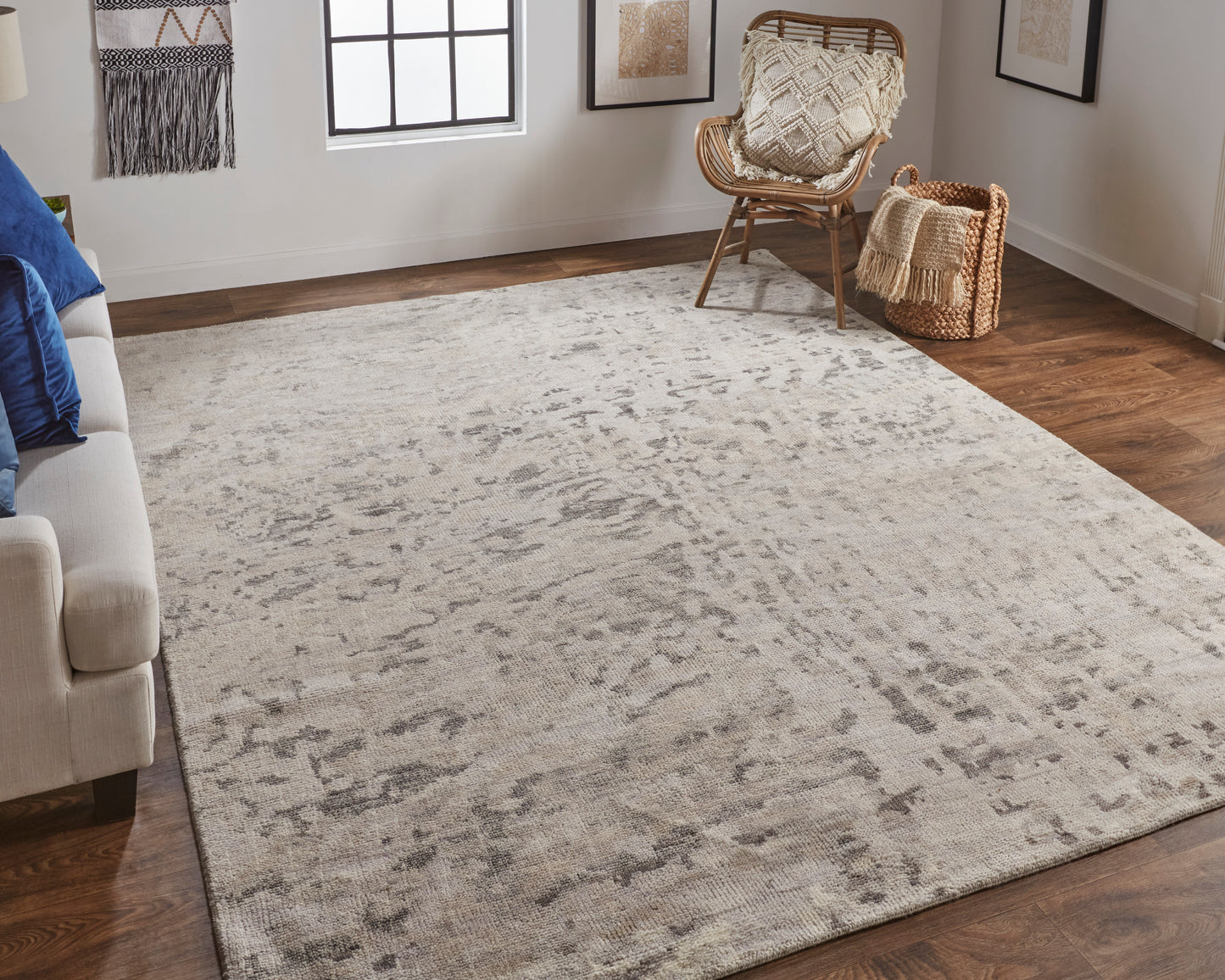 Wyman T6002 Hand Knotted Wool Indoor Area Rug by Feizy Rugs