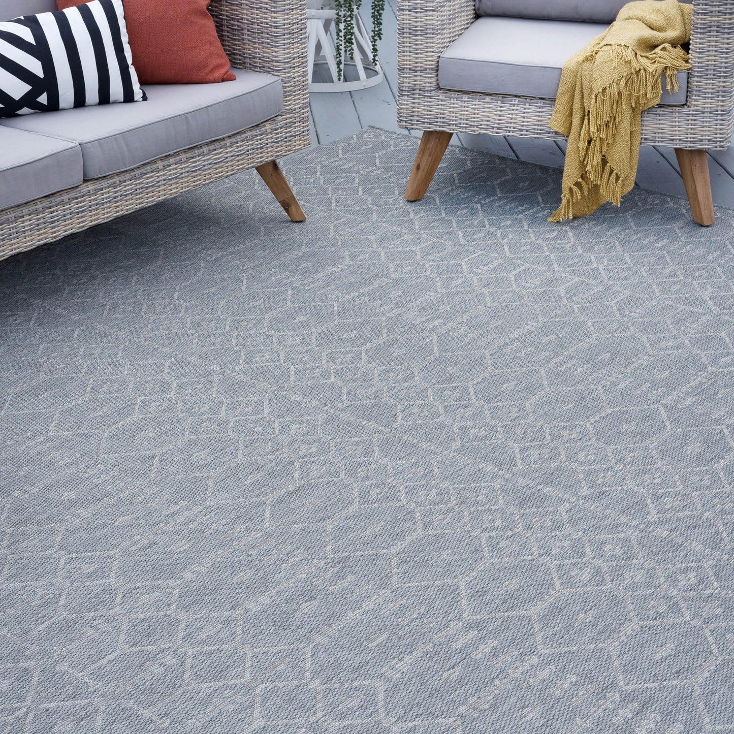 Veranda-VND20 Flat Weave Synthetic Blend Indoor/Outdoor Area Rug by Tayse Rugs